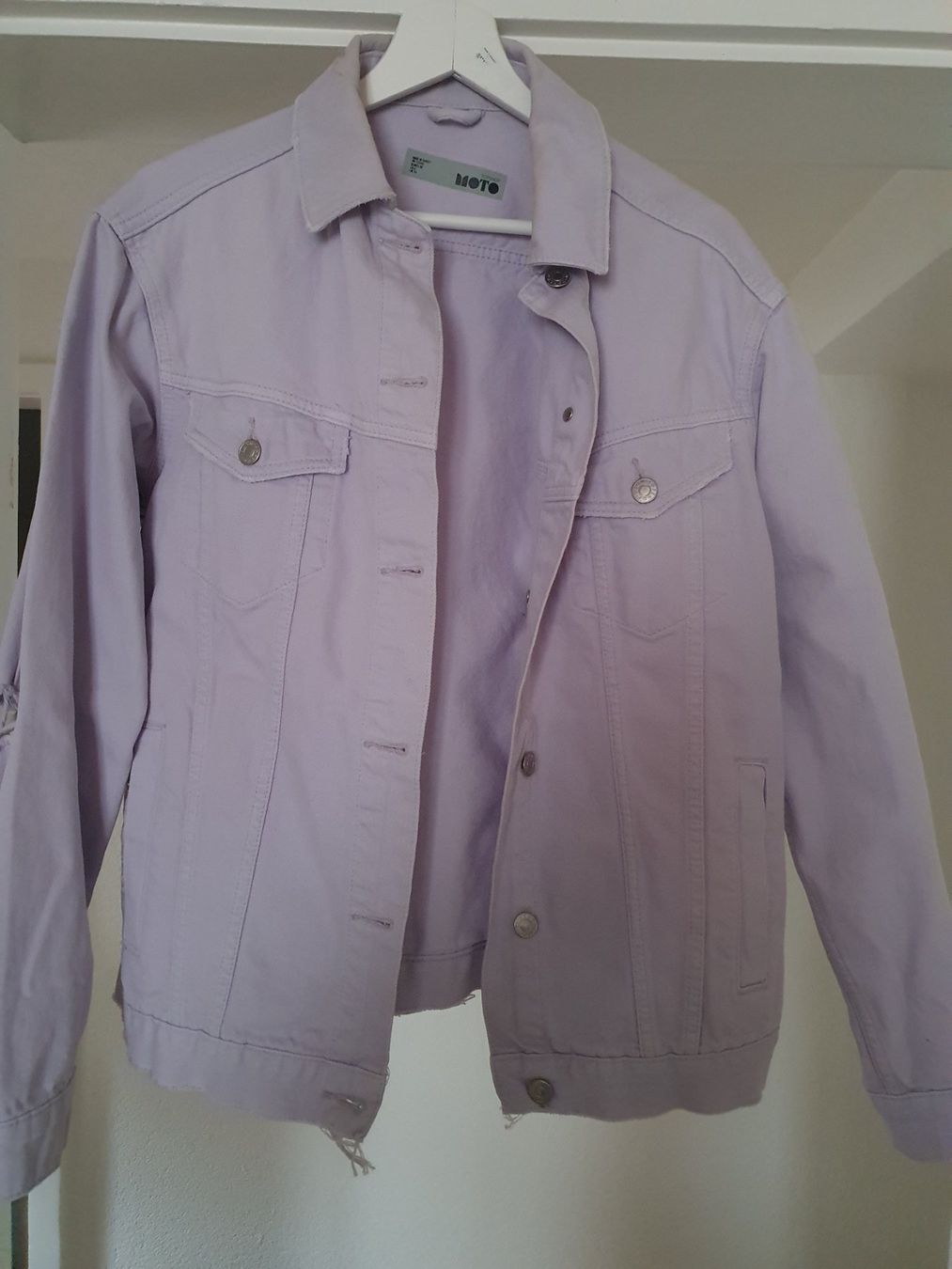 Topshop Giacche: Lila Jeansjacke – Usato da Breitenbach venduto da sabrinaa95