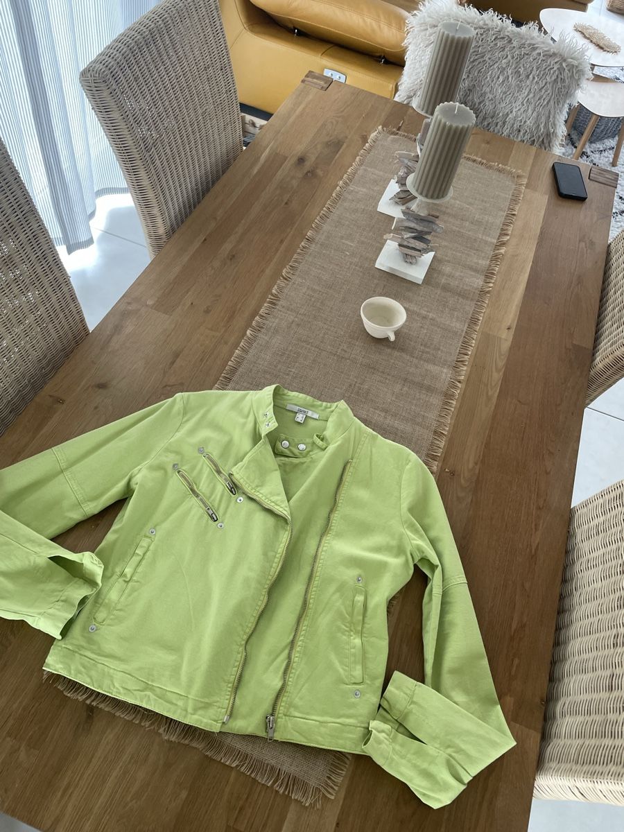 Esprit Giacche: Esprit Jacke.Grösse 36. Neuwertig!! – Nuovo (secondo la descrizione) da Dübendorf venduto da jlu_r7hz 6