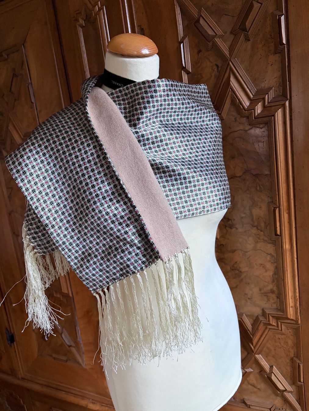 Foulard & Sciarpe: Eleganter doppelseitiger Schal  / Seide + Schurwolle/ – Usato da Interlaken venduto da Bona55 3
