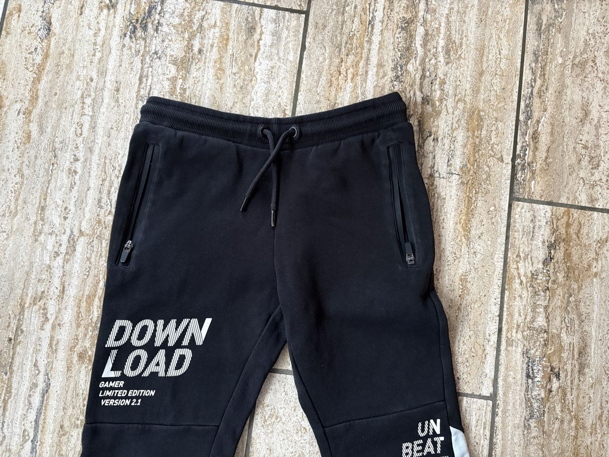 C&A Pantaloni: Trainerhose C&A Grösse 158 – Usato da Nürensdorf venduto da Yellowstone09 3