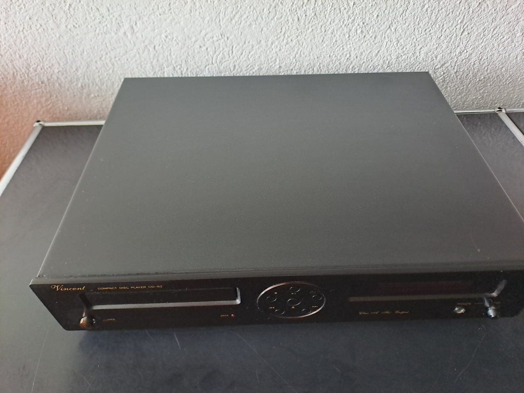Vincent Amplificatori: Vincent SV-123 and Vincent Compact Disc CD-S2-24 bits – Usato da La Neuveville venduto da RainbowCupcake 3