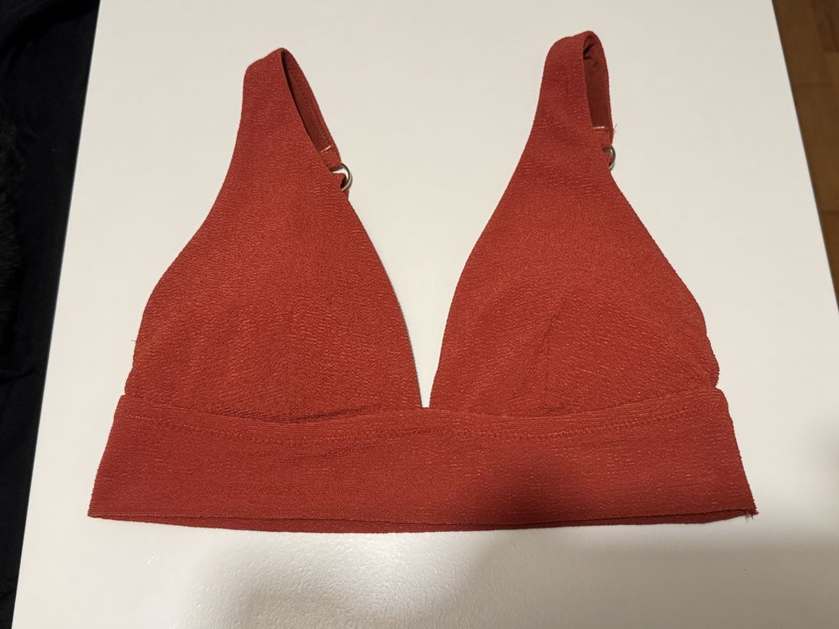C&A Costumi da bagno & Bikini: Bikini Oberteil mit Cups von C&A Grösse 36 B. – Nuovo (secondo la descrizione) da Adliswil venduto da StephanieAnnina