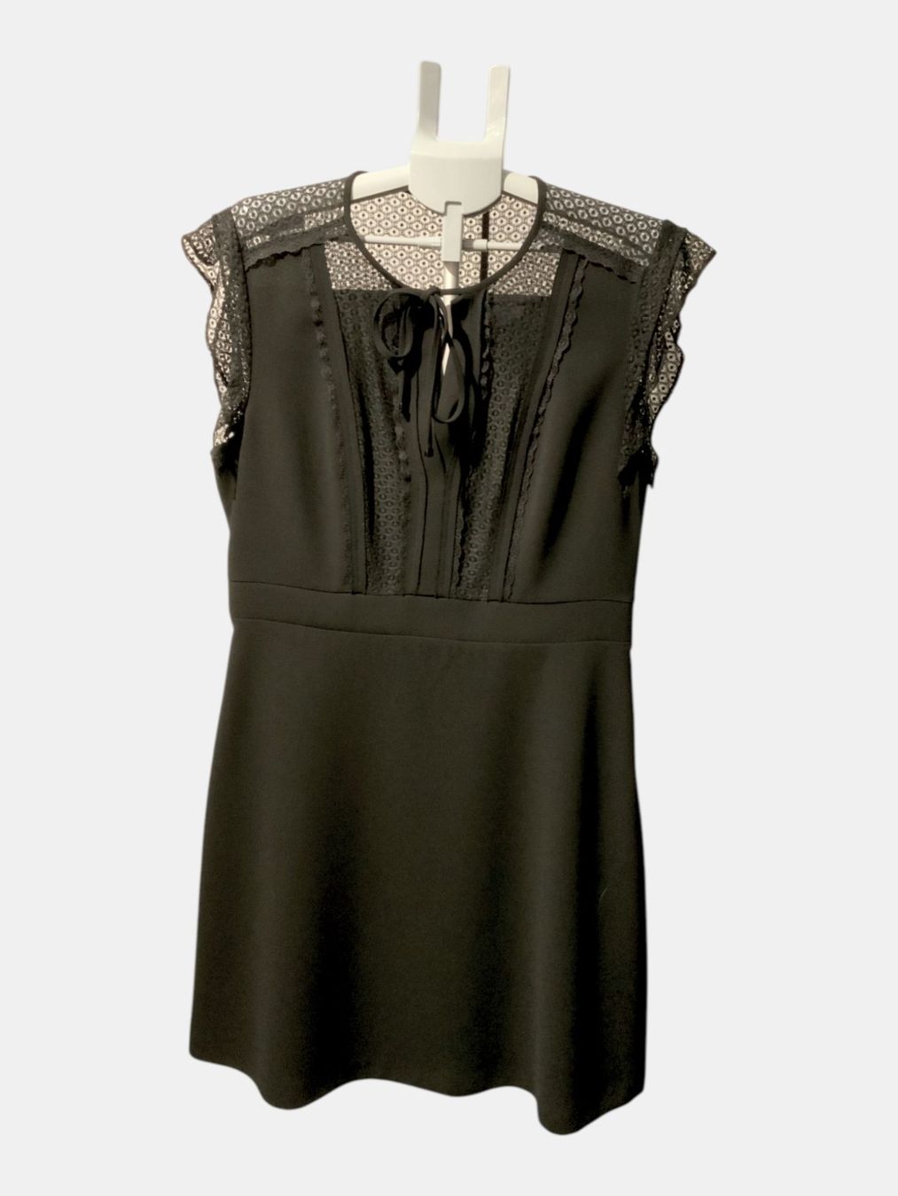 Robes: Elegantes schwarzes Kleid – GERARD DAREL – D'occasion à Meilen par MaisonSelect