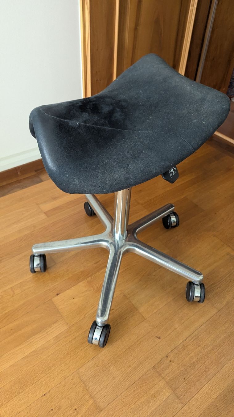 Chaises: Büro- oder Arbeitsstuhl – D'occasion à Schwyz par baze 3