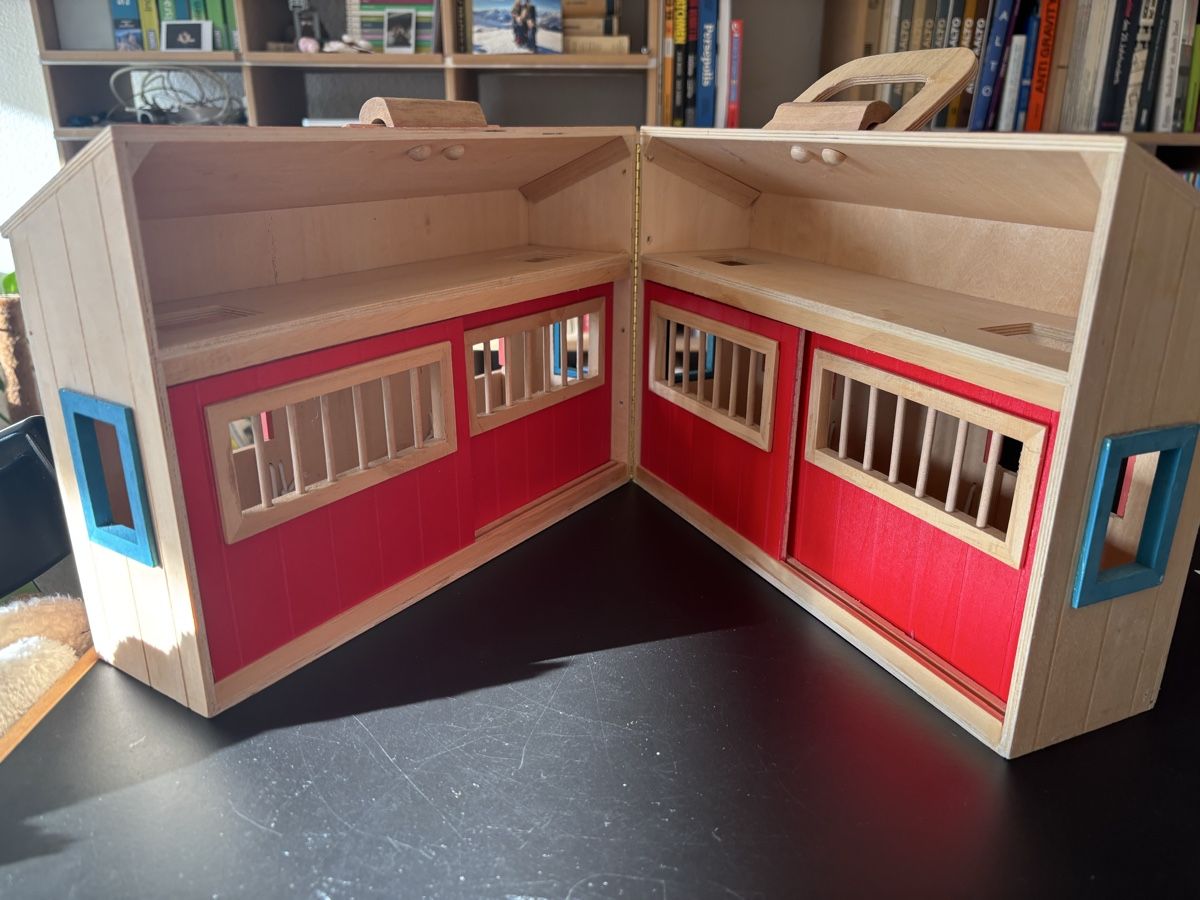 Giocattoli: Bauernhof Holz – Usato da Zürich venduto da Mbi02 2