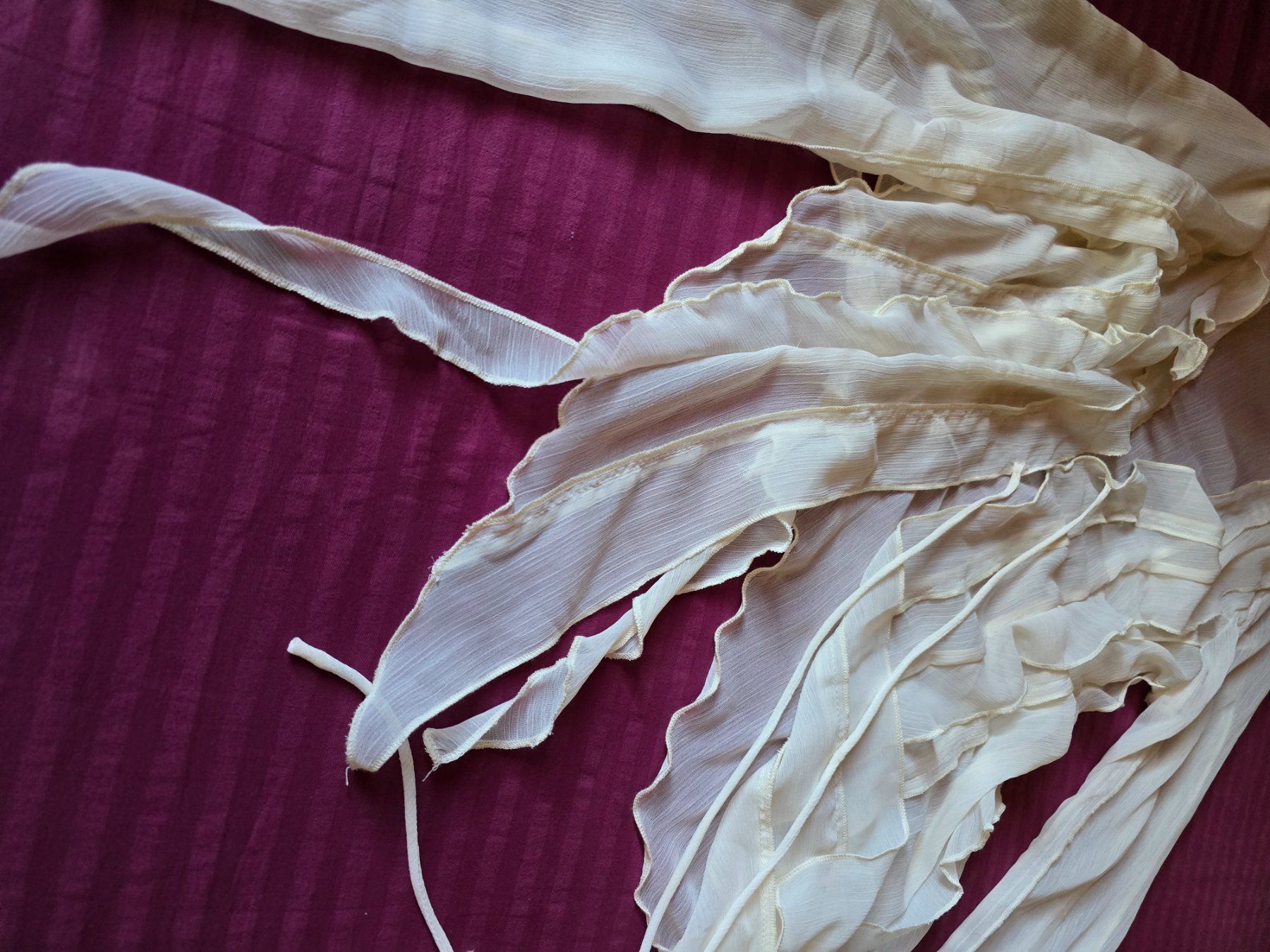Blusen: Long- Bluse Romantischer Schnitt – Gebraucht aus Frutigen von Amber19617 1