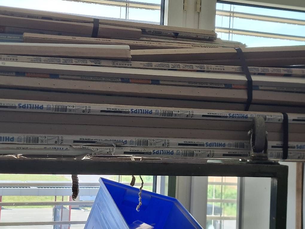 Lampen: Leuchtstoffröhre 58W 830 – Gebraucht aus Niederglatt ZH von adr_vc9s 1