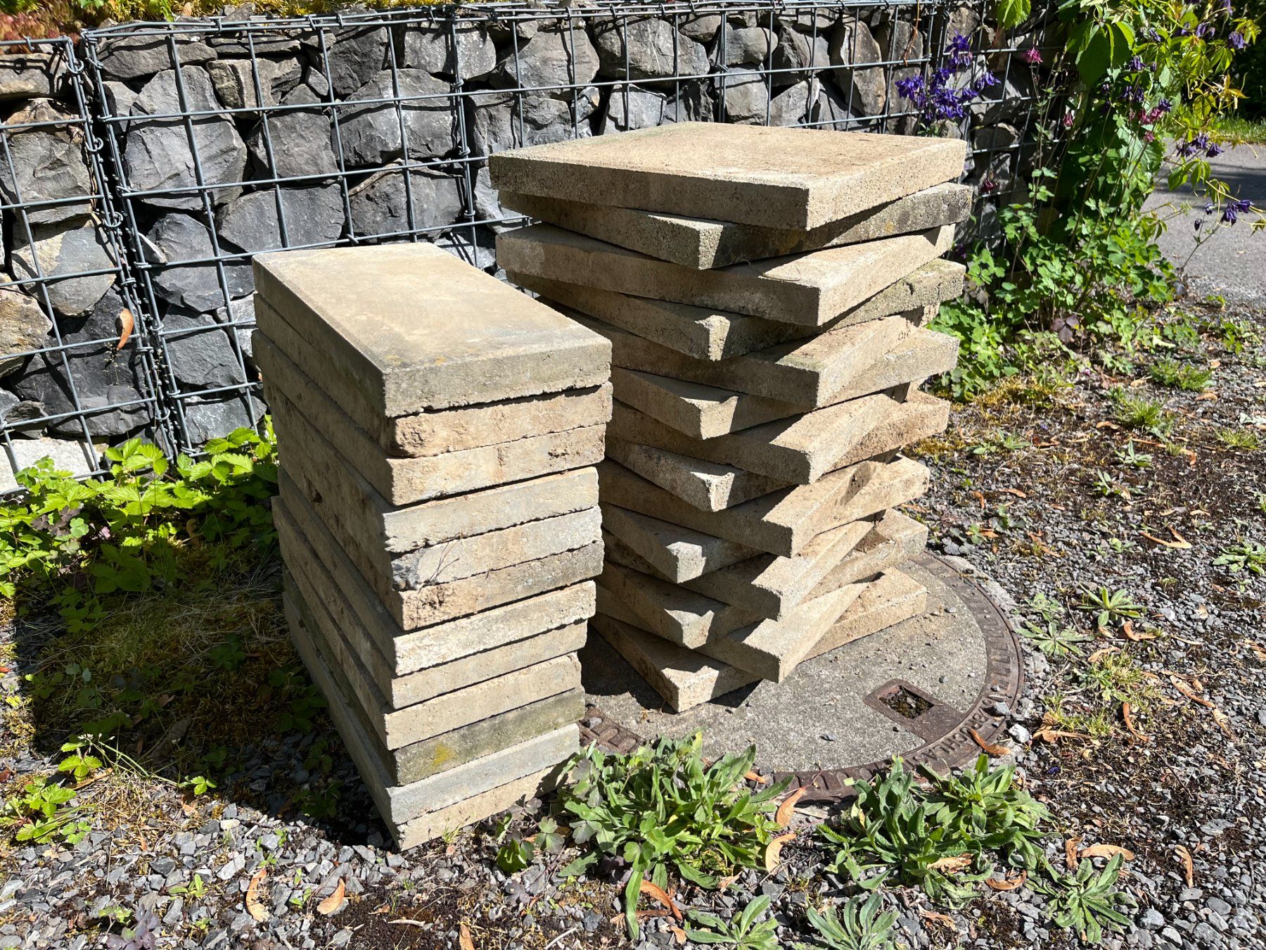 Rivestimenti per pavimenti: Gartenplatten aus Zement – Usato da Wettingen venduto da koefe 1