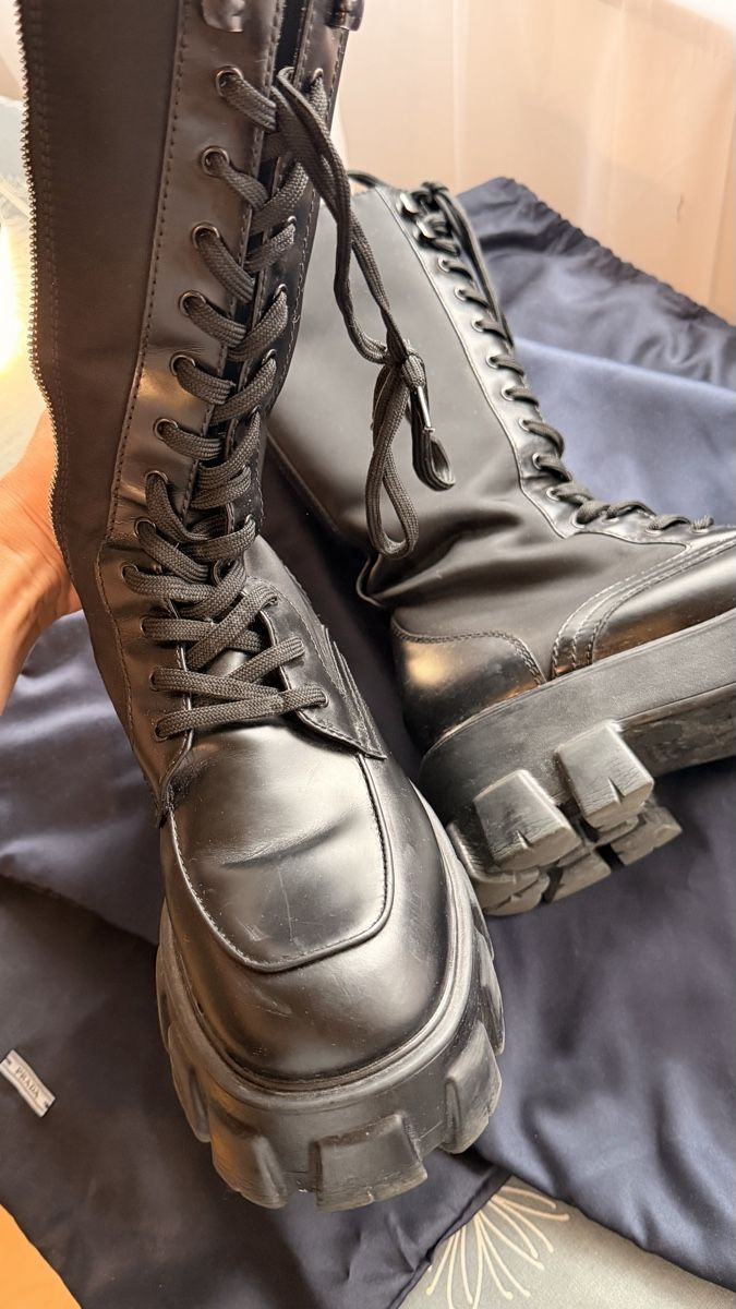 Prada Scarpe da donna: PRADA Black Leather Boots Size 37. Great Condition! – Usato da Zürich venduto da ele_5wrd 2