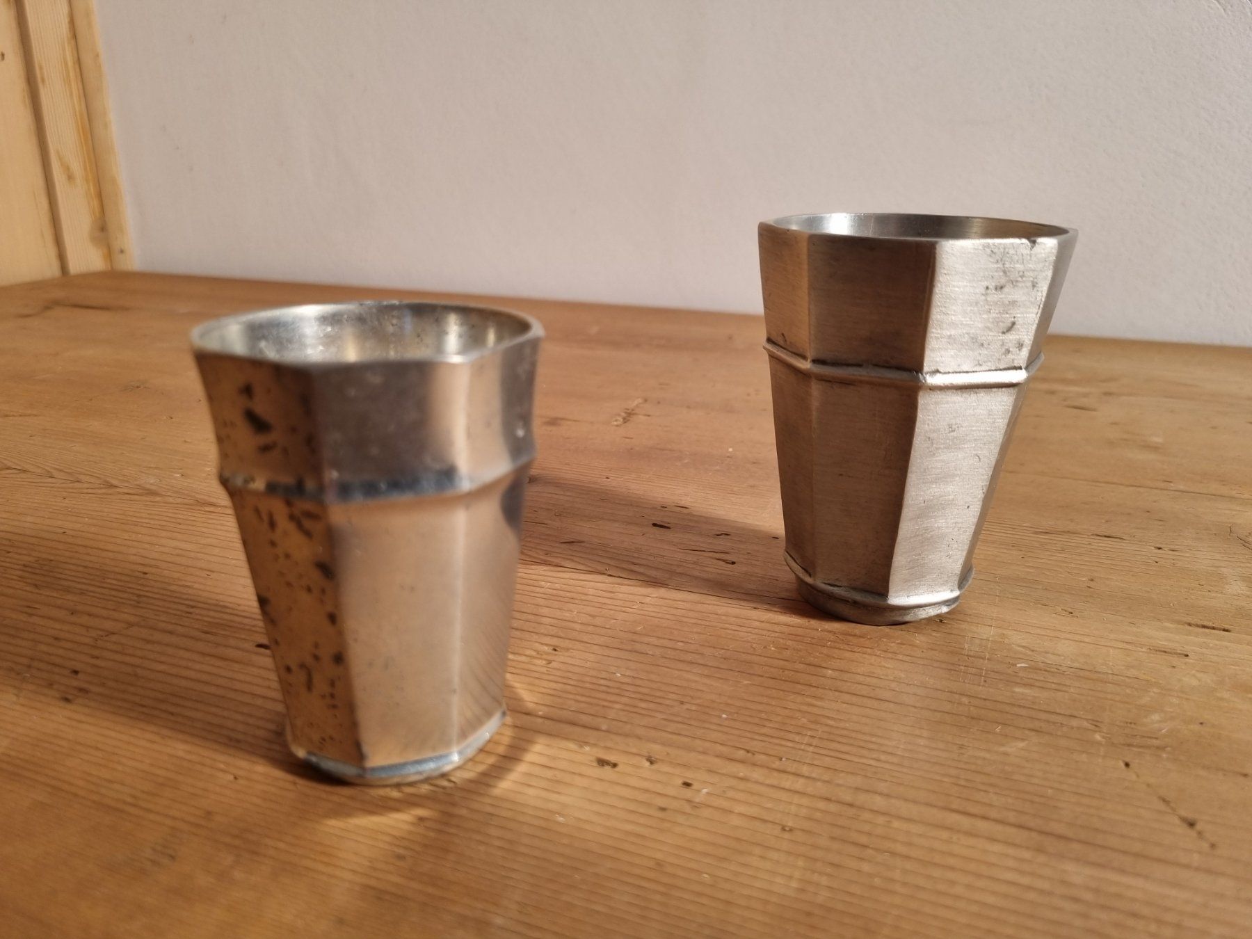 Tazze: 2 Weinbecher, Zinn – Usato da Fürstenaubruck venduto da PizBeverin2018