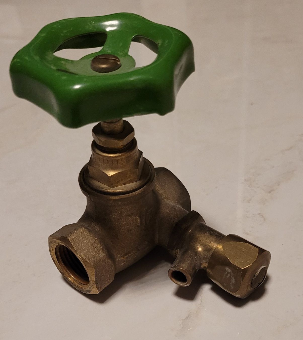 Armaturen: Durchgangsventil aus Messing, 1/2 Zoll – Gebraucht aus Bischofszell von -fr-5 1