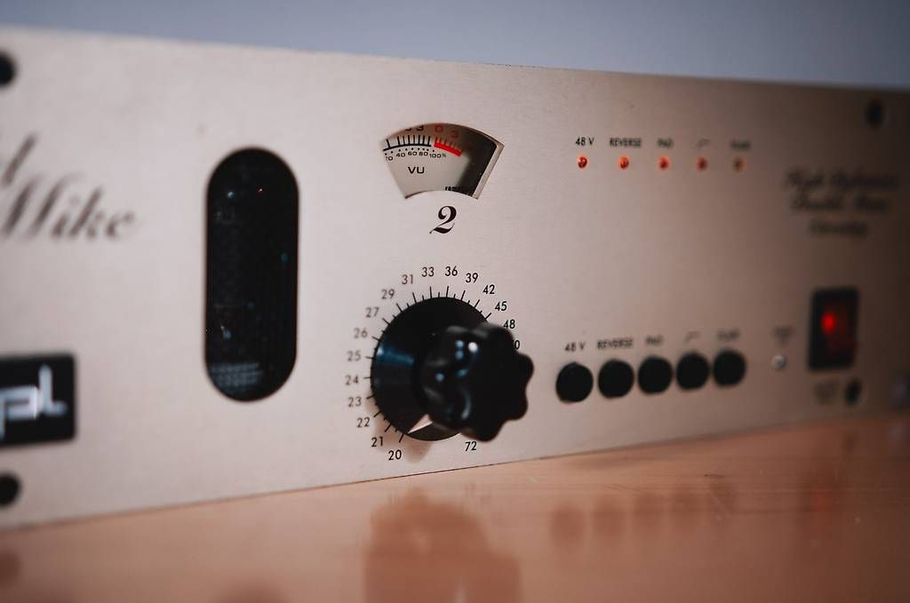 SPL Amplificatori: SPL Goldmike - 2 Kanaliger Röhren Preamp – Usato da Hinterkappelen venduto da audiowerft 2