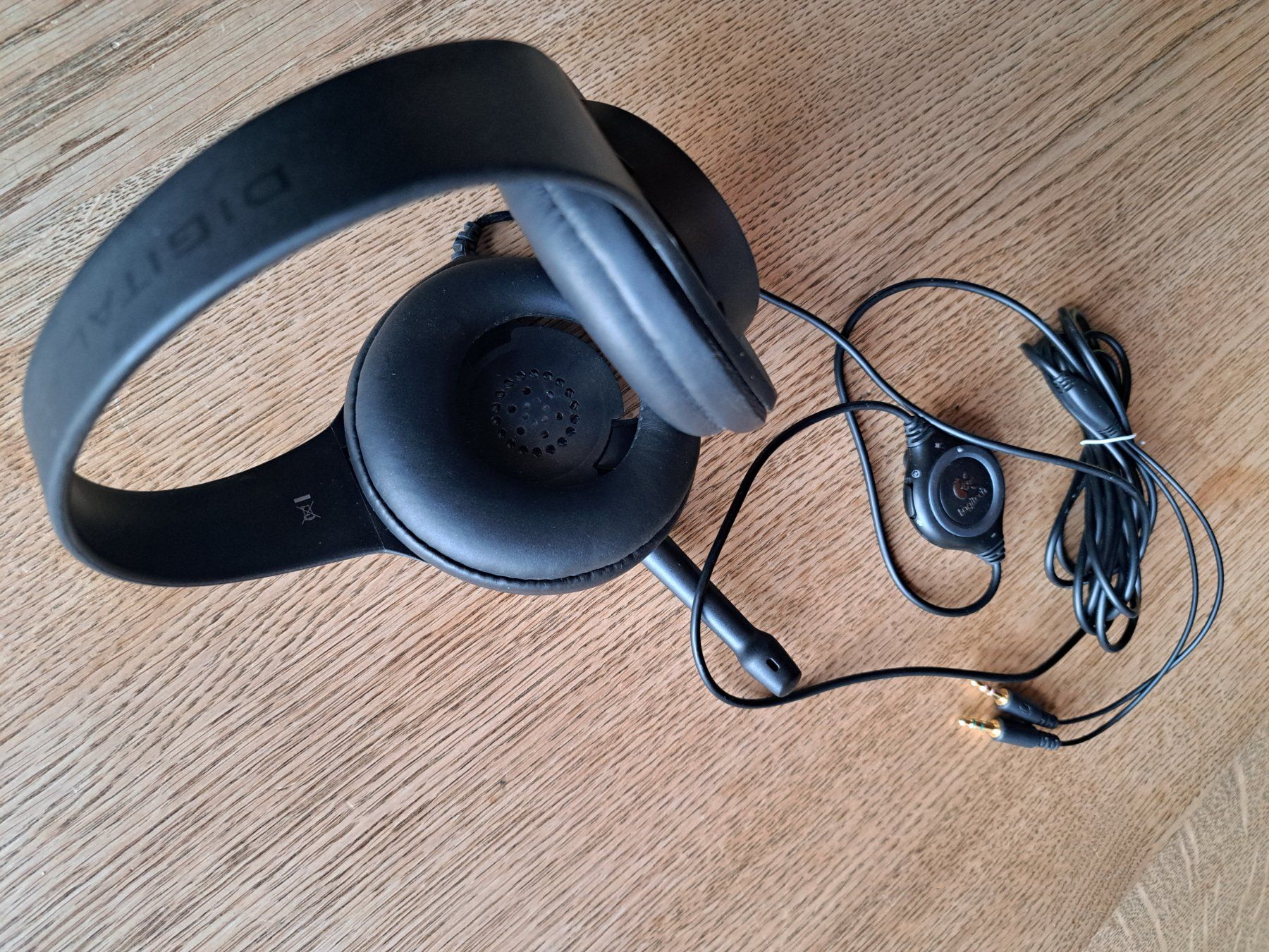 Logitech Cuffie: Logitech Digital Precision PC Gaming Headset - Wackelkontakt – Usato da Zwingen venduto da Tigertimmi 1