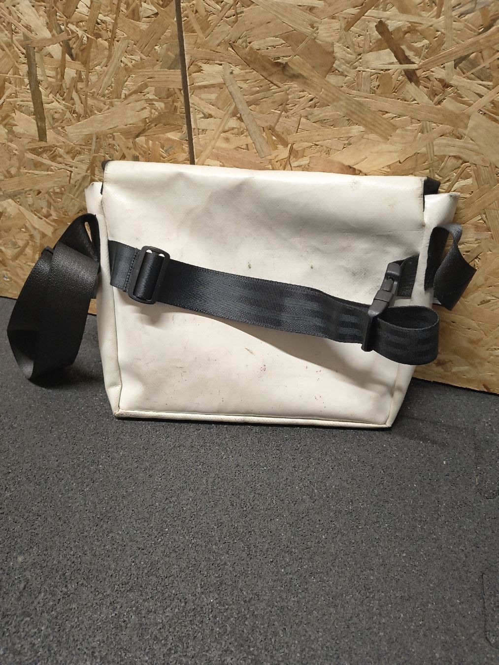 Freitag Borse: Freitag Tasche, Dexter, uni weiss – Usato da Steffisburg venduto da laali 3