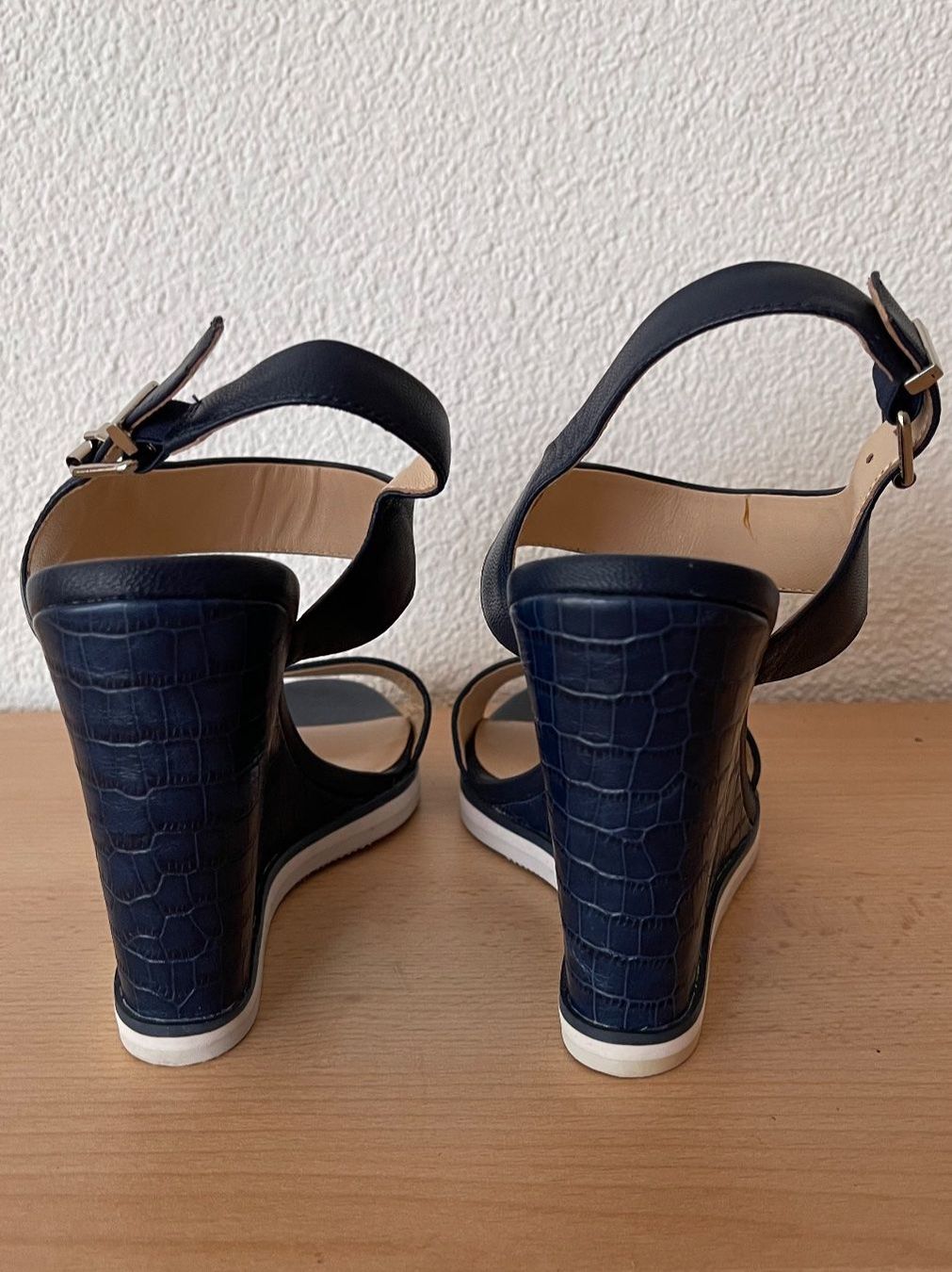 Geox Scarpe da donna: ATTIZZARE (IT) 40/NP65CHF 10/2cm Leder – Nuovo (secondo la descrizione) da Kölliken venduto da Prscoo 4