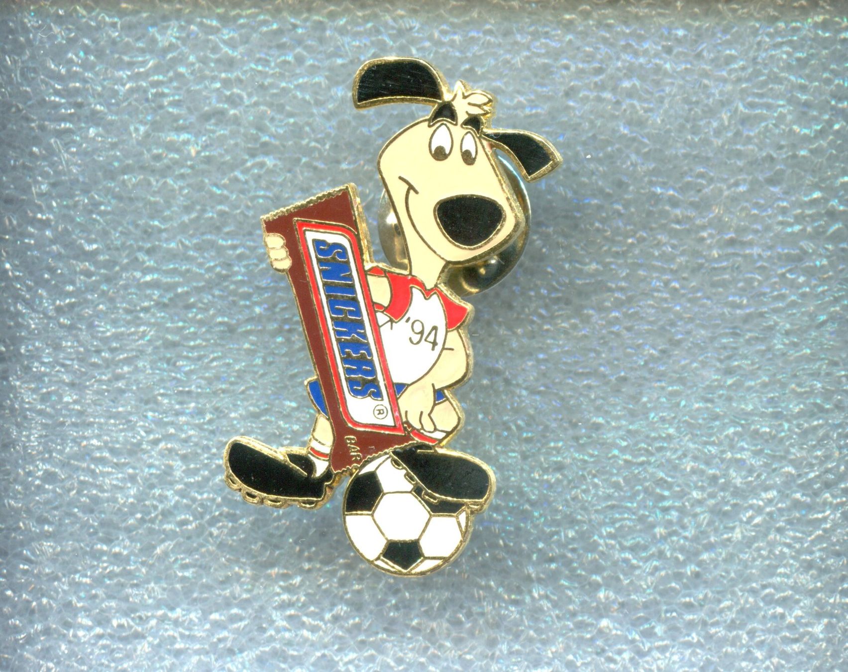 Fifa Placchette & Badge: SNIEKERS – Usato da Winterthur venduto da Sammleroase