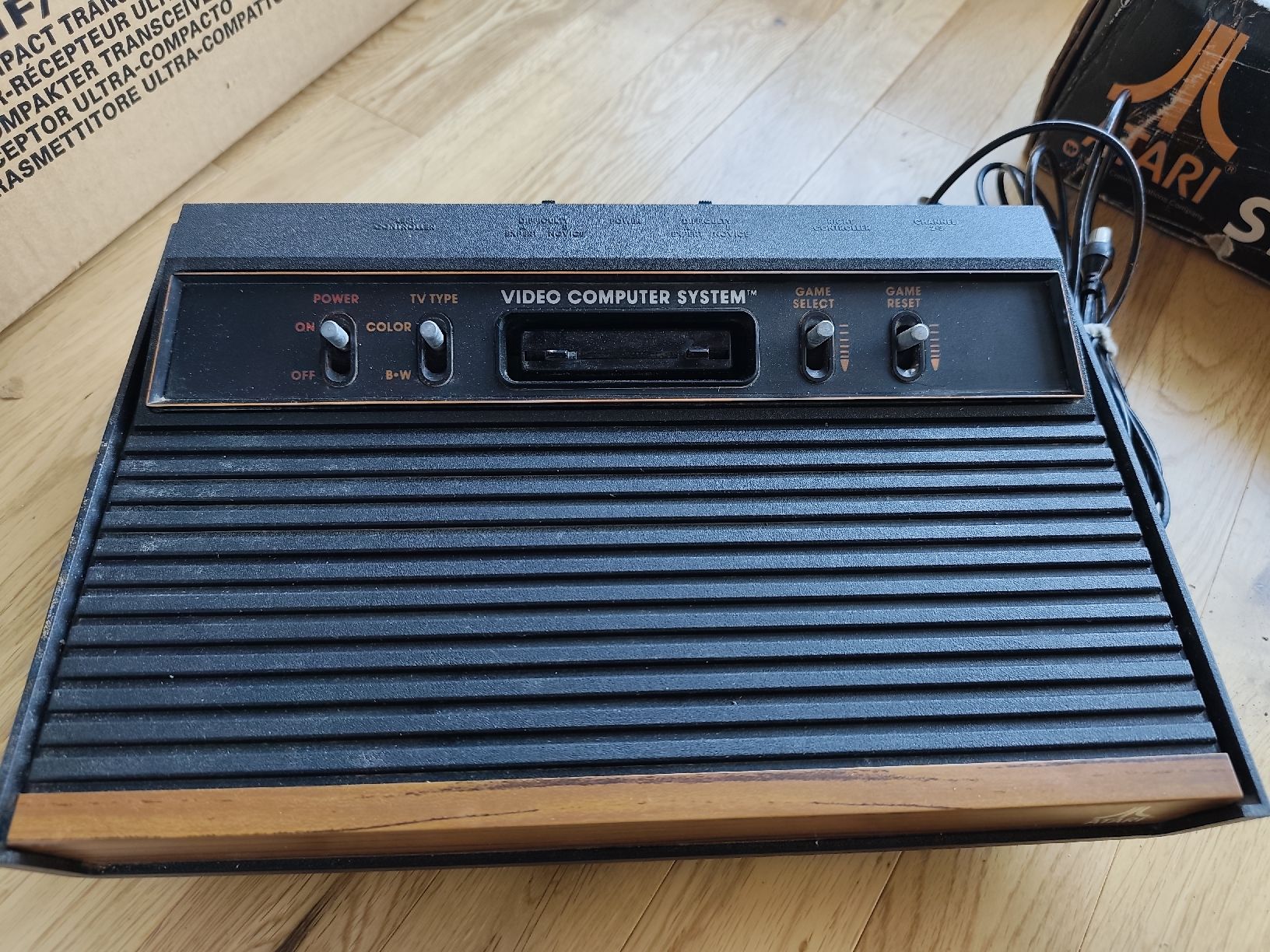 Atari Console: Ancienne console Atari avec boite jeux manettes transfo – Difettoso da Moléson-s-Gruyères venduto da Greg2707 9
