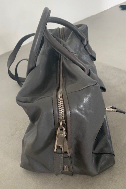 Marc Jacobs Borse da donna: Sac en cuir souple gris de Marc Jacobs – Nuovo (secondo la descrizione) da St-Aubin-Sauges venduto da Juliezan 3