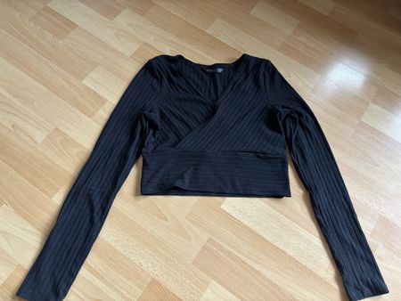 Bauchfreier Pulli