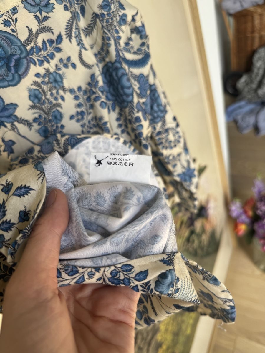 Camicette: Wolf Ware Floral Blouse | Size L | Cream/Blue – Usato da Basel venduto da car_9pp9 8