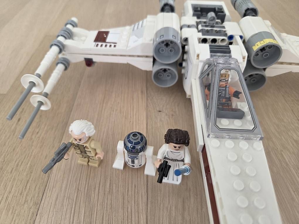 Kit di costruzioni: Lego Luke Skywalker's X-Wing Fighter – Usato da Uster venduto da laemau 1