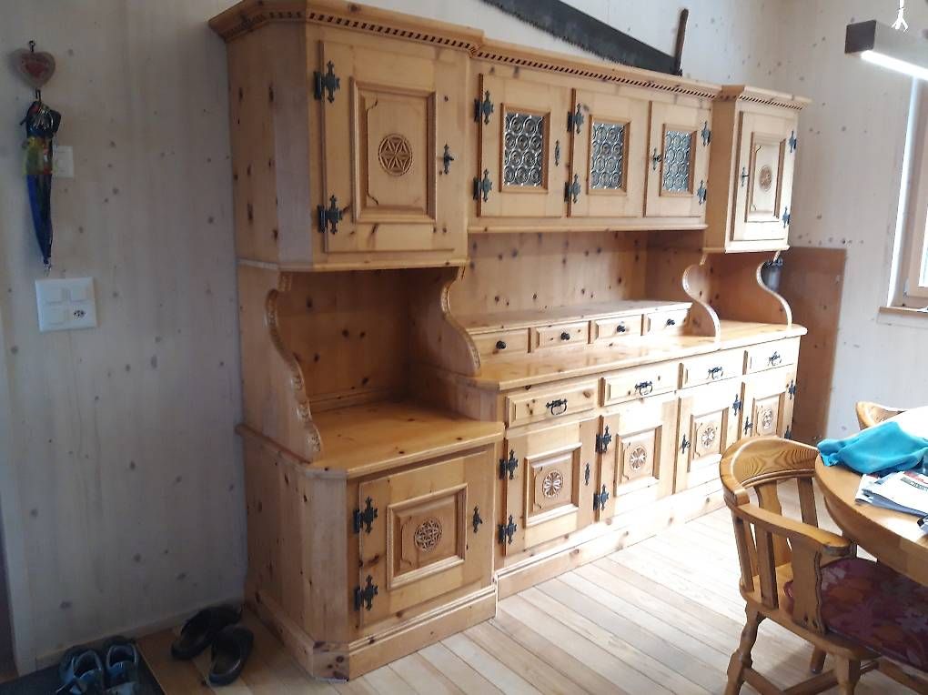 Buffets: Buffet – D'occasion à Engelberg par Paradeysleri96