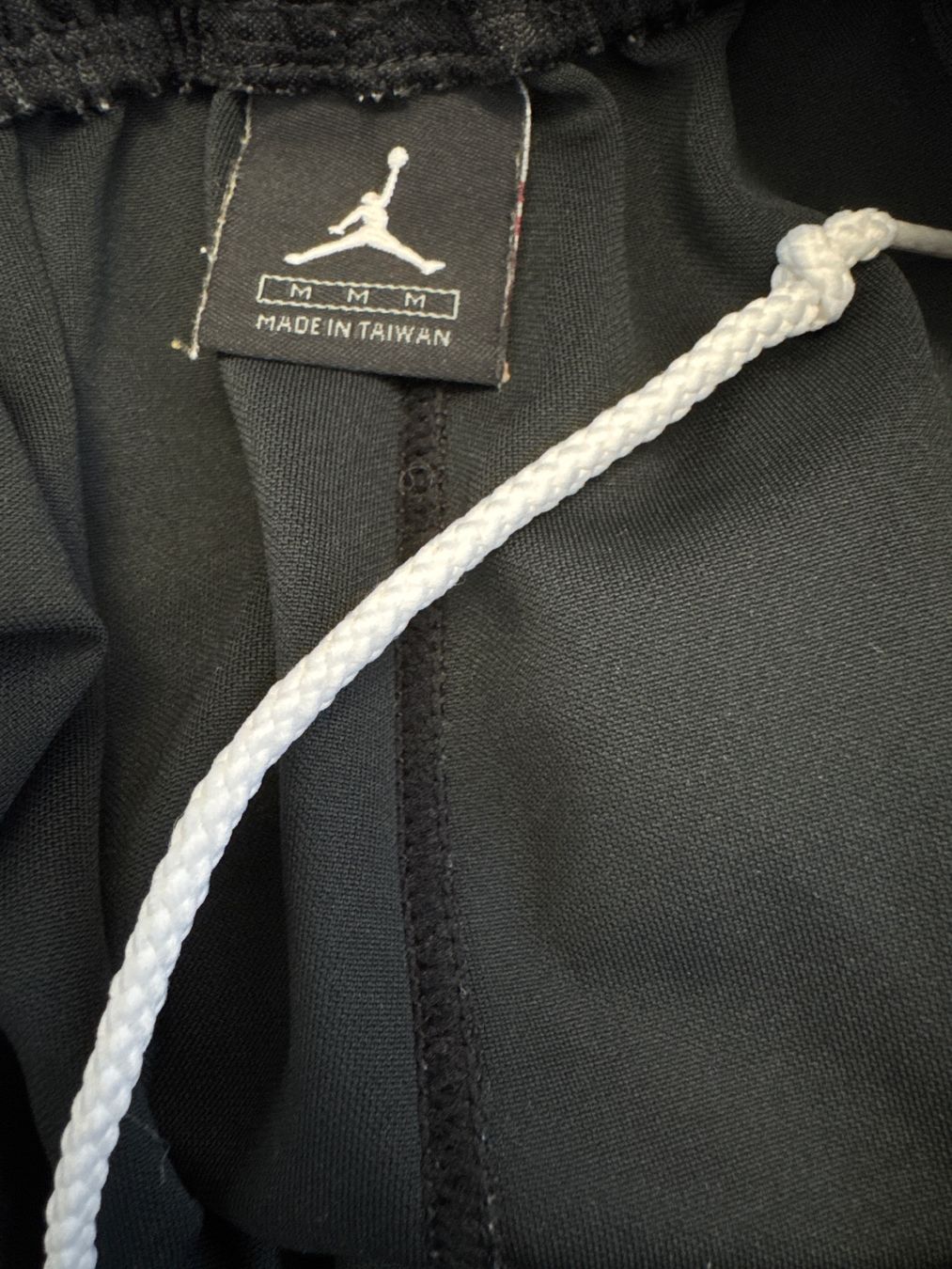 Jordan Pantaloni: Nike Jordan short noir neuf – Nuovo (secondo la descrizione) da giffers venduto da sev_c9x9 3