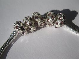 2 Grosslochperlen, Beads, versilbert mit Strass rosa