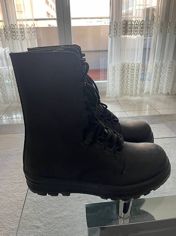 Scarpe da uomo: Scarponi militari – Usato da Locarno venduto da MarkosGigo 2