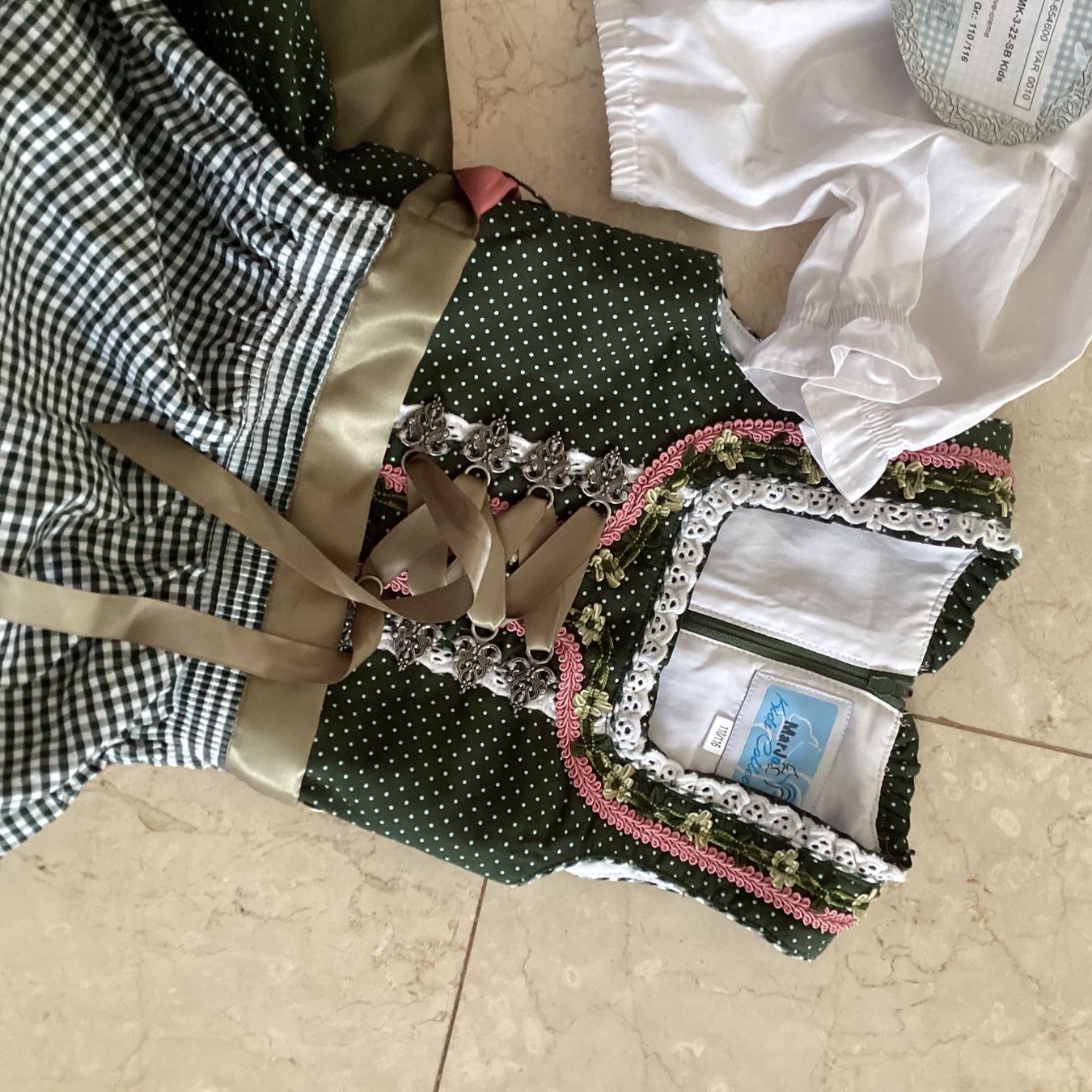 Vestiti & Gonne: Mario Dirndl inkl Bluse – Nuovo (secondo la descrizione) da Flüelen venduto da ne08 1