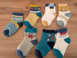 Neue Jungensocken, Grösse 20, 7 Paar