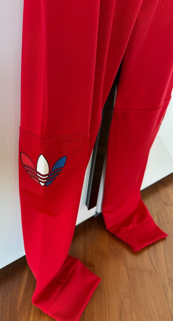 Adidas Pantaloni: Pantalone della tuta Adidas – Usato da Castel San Pietro venduto da Moregi 2