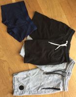 Kleiderpaket Jungs Gr 128  Regenjacke, Regenhose, 2 Shorts