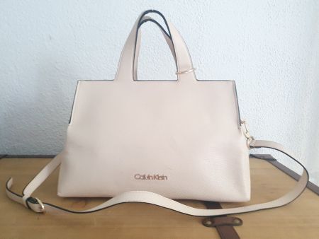 Handtasche von Calvin Klein  zart beige rosé, spec. Editio