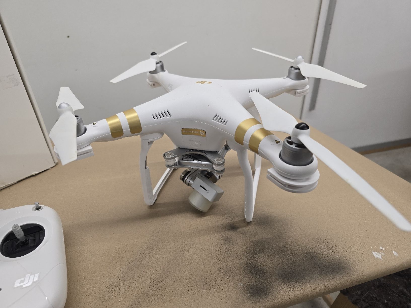 DJI Modellismo RC: DJI Phantom 3 SE - Drone en parfait état de marche ! – Usato da Aigle venduto da sch_wn6c 1