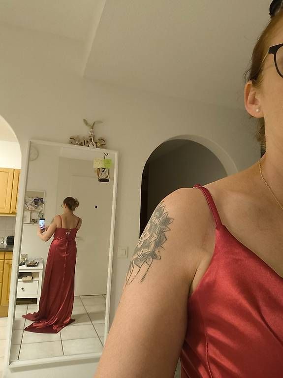 Vestiti: Neues Abendkleid mit Schleppe Gr.38 – Nuovo e nell'imballaggio originale da NIEDERLENZ venduto da basamajo 2