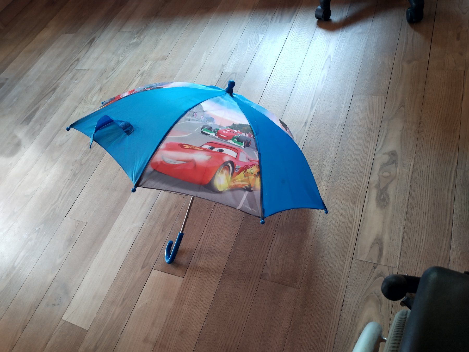 Altro per bambini: Kinderregenschirm Cars – Usato da Freienbach venduto da Akjehli 1