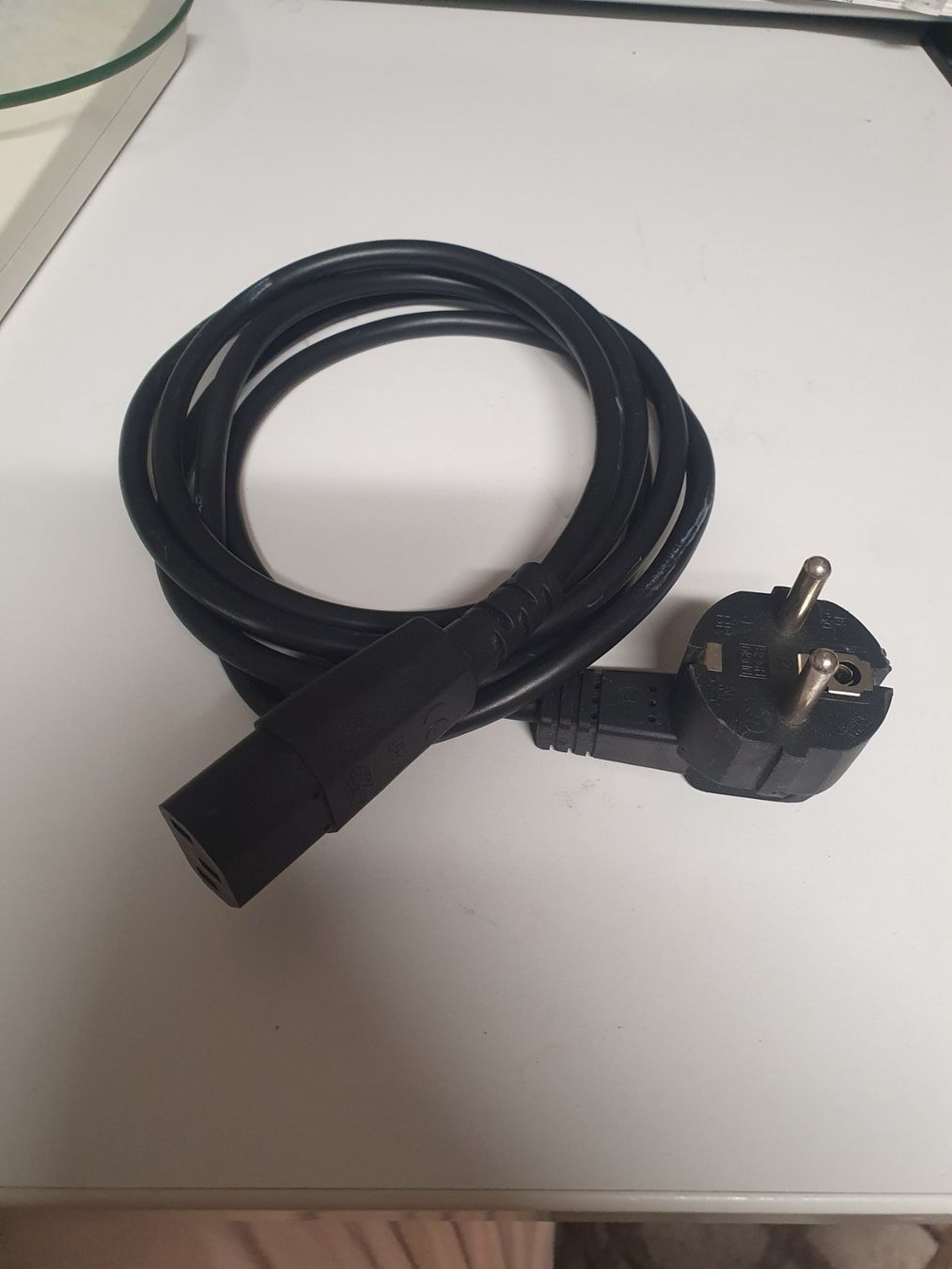 Cavi: Netzkabel 230 V DE FR C13 Schuko Stromkabel 2 m – Usato da Zürich venduto da Alibaba1234 3