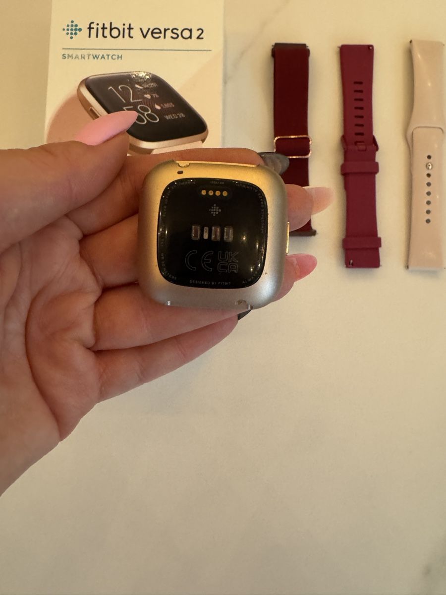 Fitbit Smartwatch: Fitbit Versa 2 Smartwatch – D'occasion à Bern par pra_db5c 3