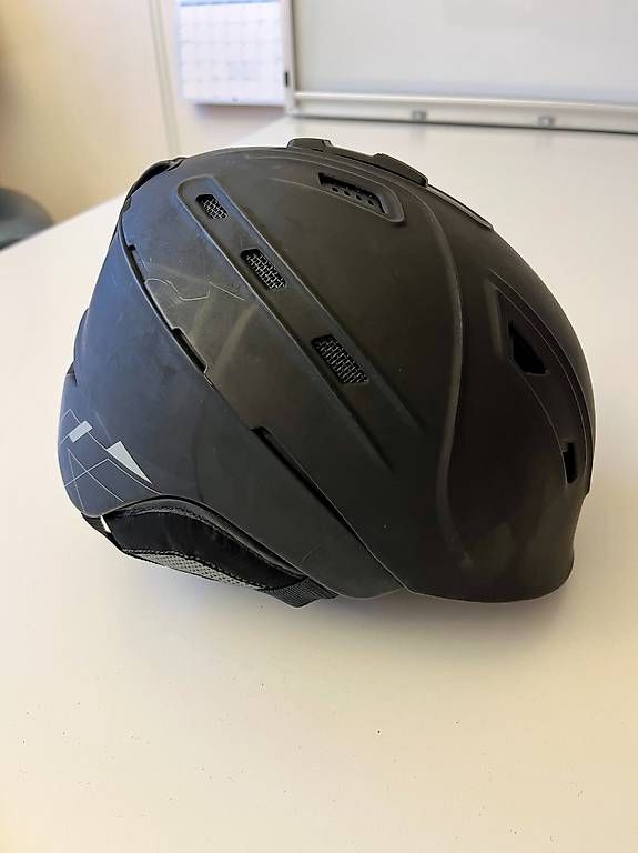 Uvex Helme: Skihelm, wenig getragen, Marke UVEX – Gebraucht aus Härkingen von Tina4616 2