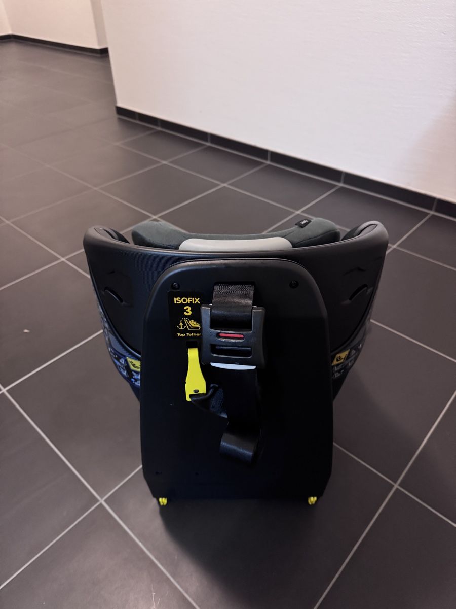 Maxi-Cosi Seggiolini per auto: Maxi Cosi Axissfix Kindersitz – Usato da Wollerau venduto da sepop 2