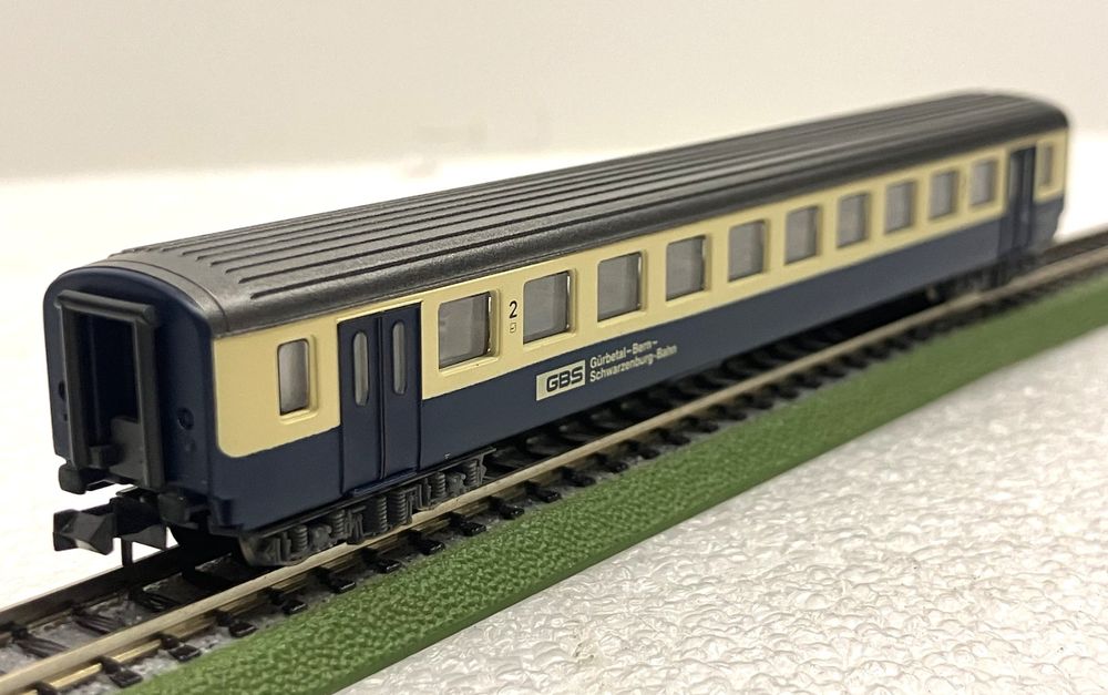 Arnold Modelleisenbahnen: Arnold 3259 N= Personenwagen GBS Gürbetal B 703-9 - 2.Klasse – Neu (gemäss Beschreibung) aus Thun von retoolinoo 1