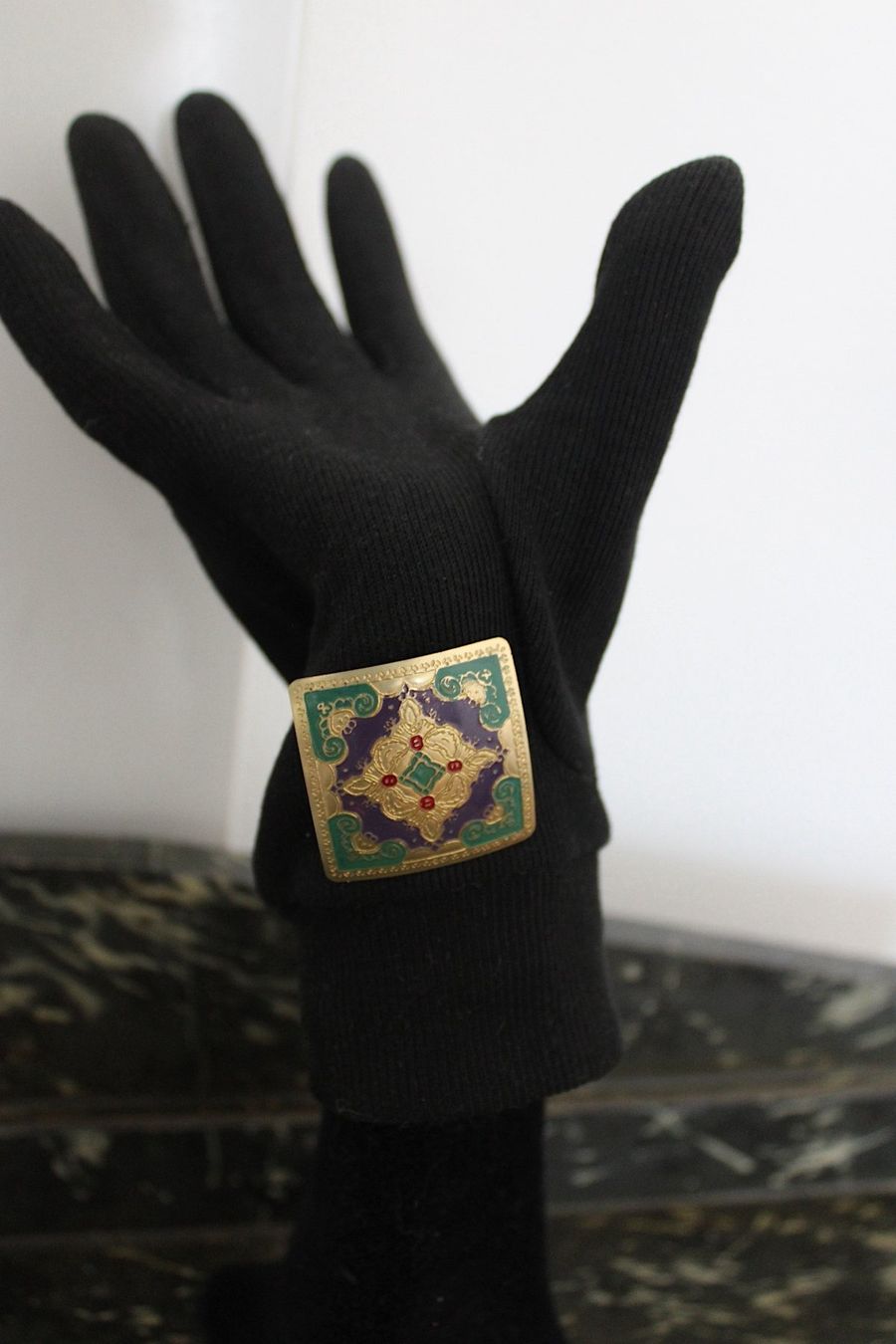 Broschen & Nadeln: Brosche ,  ca. 3.5 x 3.5 cm, – Gebraucht aus Locarno von madame-tus-sauds