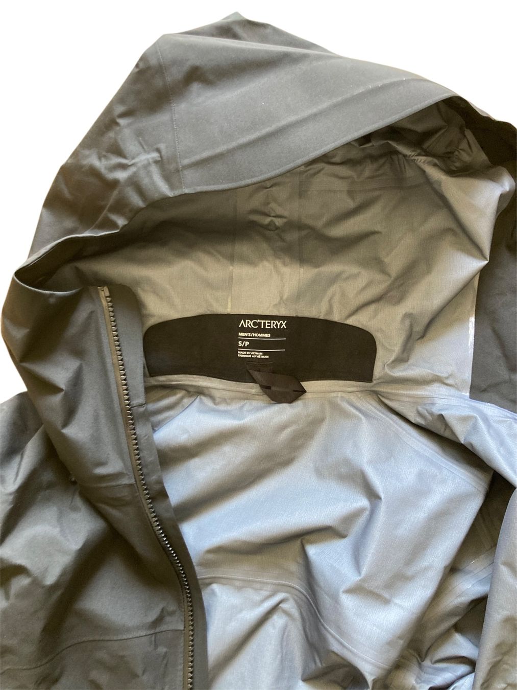 Arcteryx Giacche: ARCTERXY BETA AR STORMHOOD (S) – Nuovo e nell'imballaggio originale da Neuchâtel venduto da k_og_noums 5