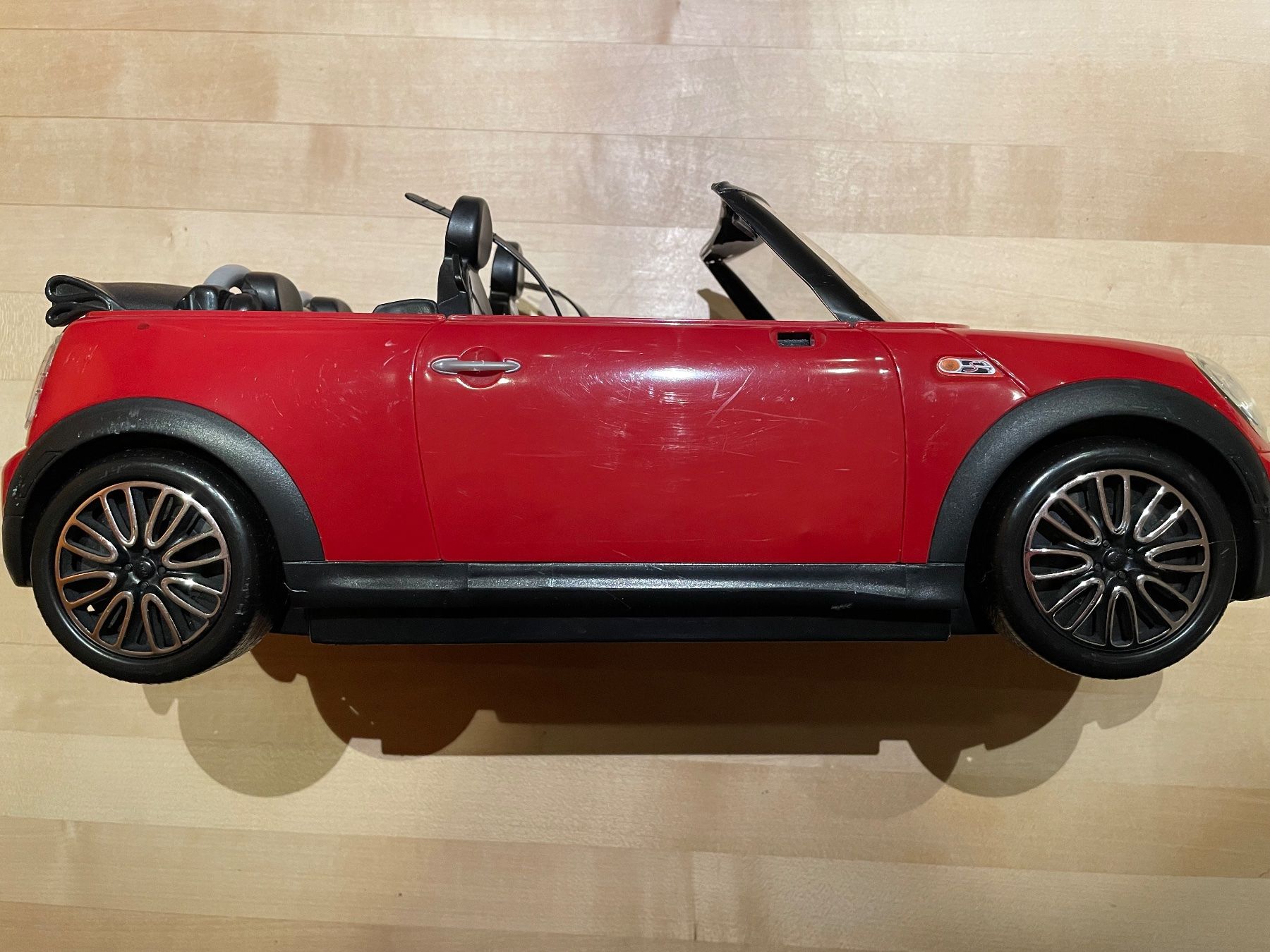Giocattoli: Barbie und Ken mit Auto Mini Cooper S Cabrio – Usato da Bachenbülach venduto da bri_8sws 8