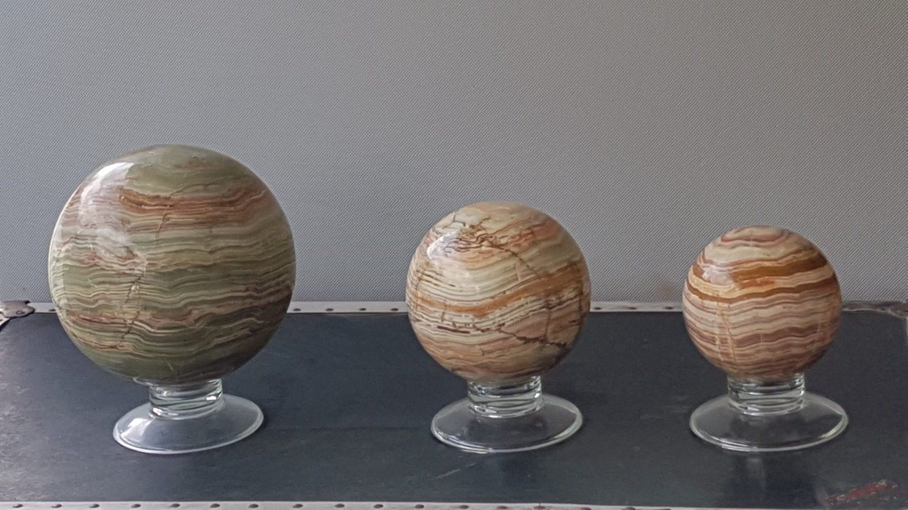 Minerali & Pietre curative: 3er Set Stein-Kugeln aus Onyx – Usato da Dübendorf venduto da Crioula