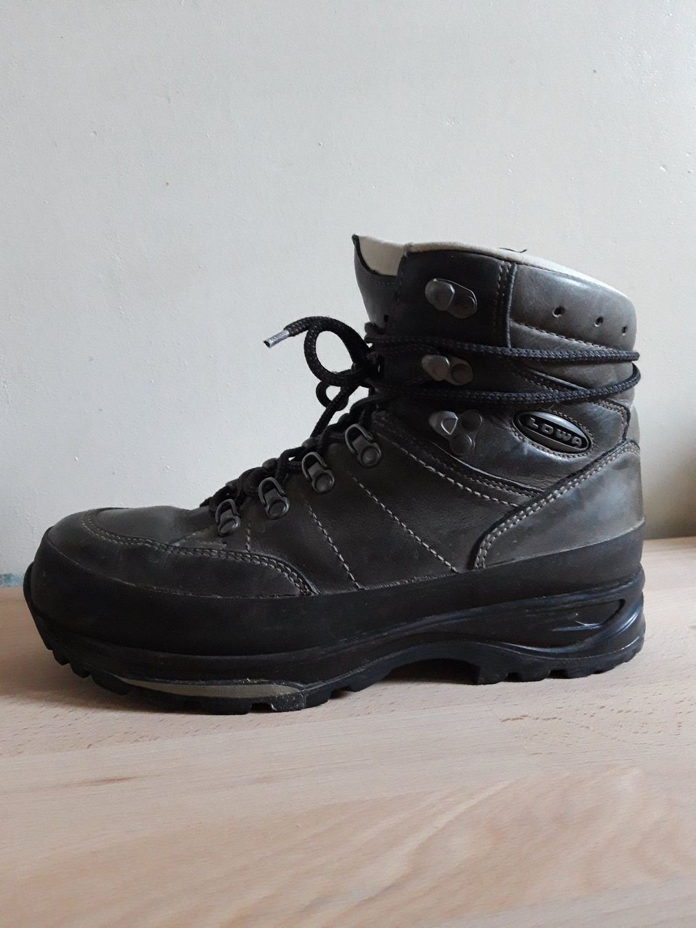 Lowa Damenschuhe: Wanderschuh Leder – Gebraucht aus Oberburg von Briga23 1