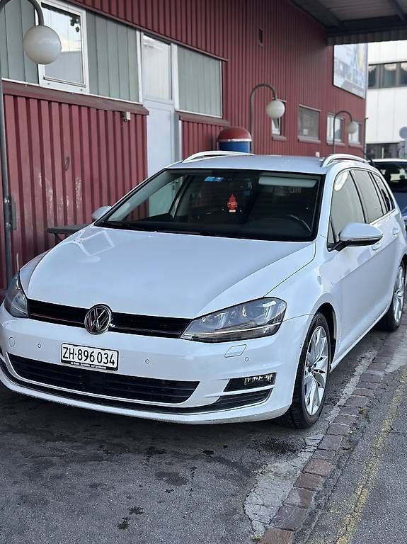 VW Autos: VW Golf Variant Weiss Zustand gut – D'occasion à Oberglatt ZH par ali_t8qg