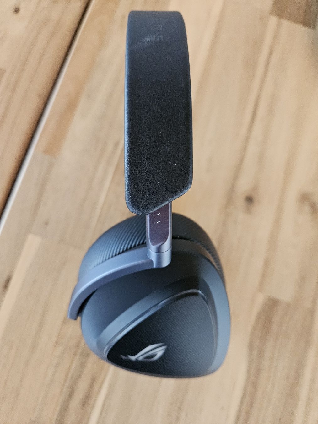 Asus Cuffie: ASUS ROG Delta II Kopfhörer,  Kabelgebunden oder Kabellos – Nuovo (secondo la descrizione) da Winterthur venduto da Baschi_oli_29 1