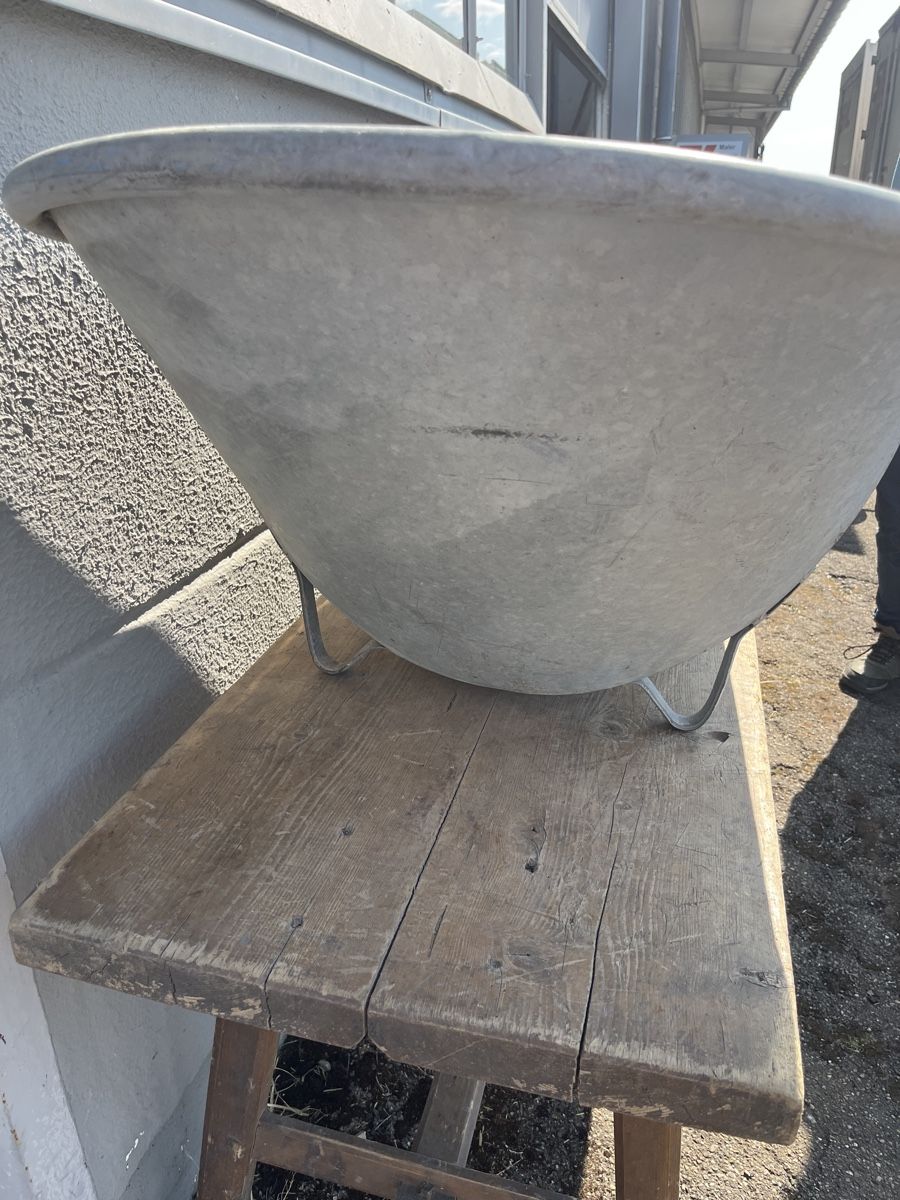 Badewannen: Alte Zinkbadewanne  – Gebraucht aus Brienz BE von hey_z9vg 4